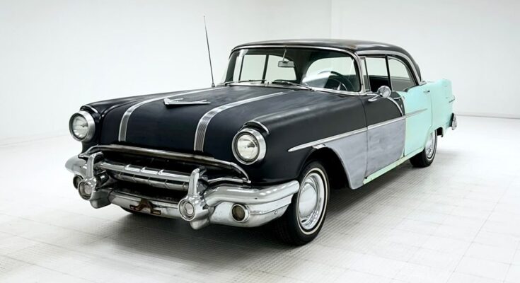 1956 Pontiac Chieftain Catalina 4 Door Hardtop